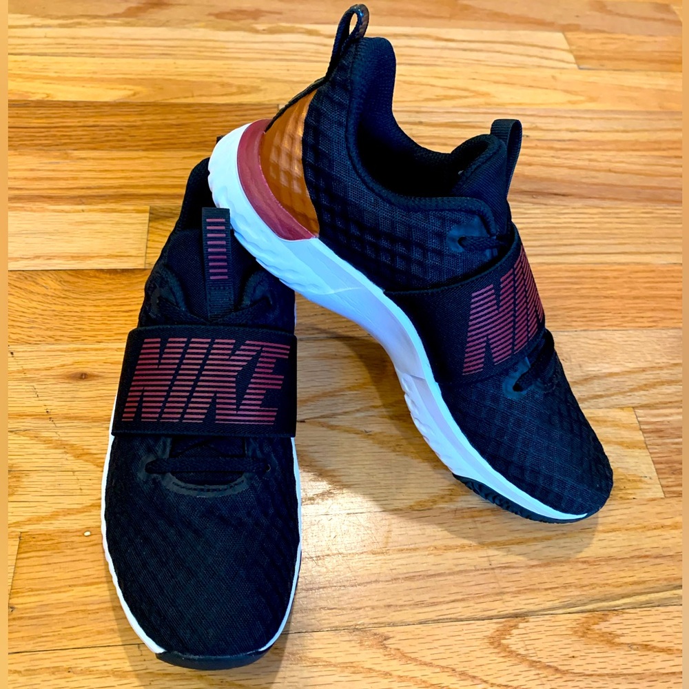 Women’s Nike Renew ( size 6)